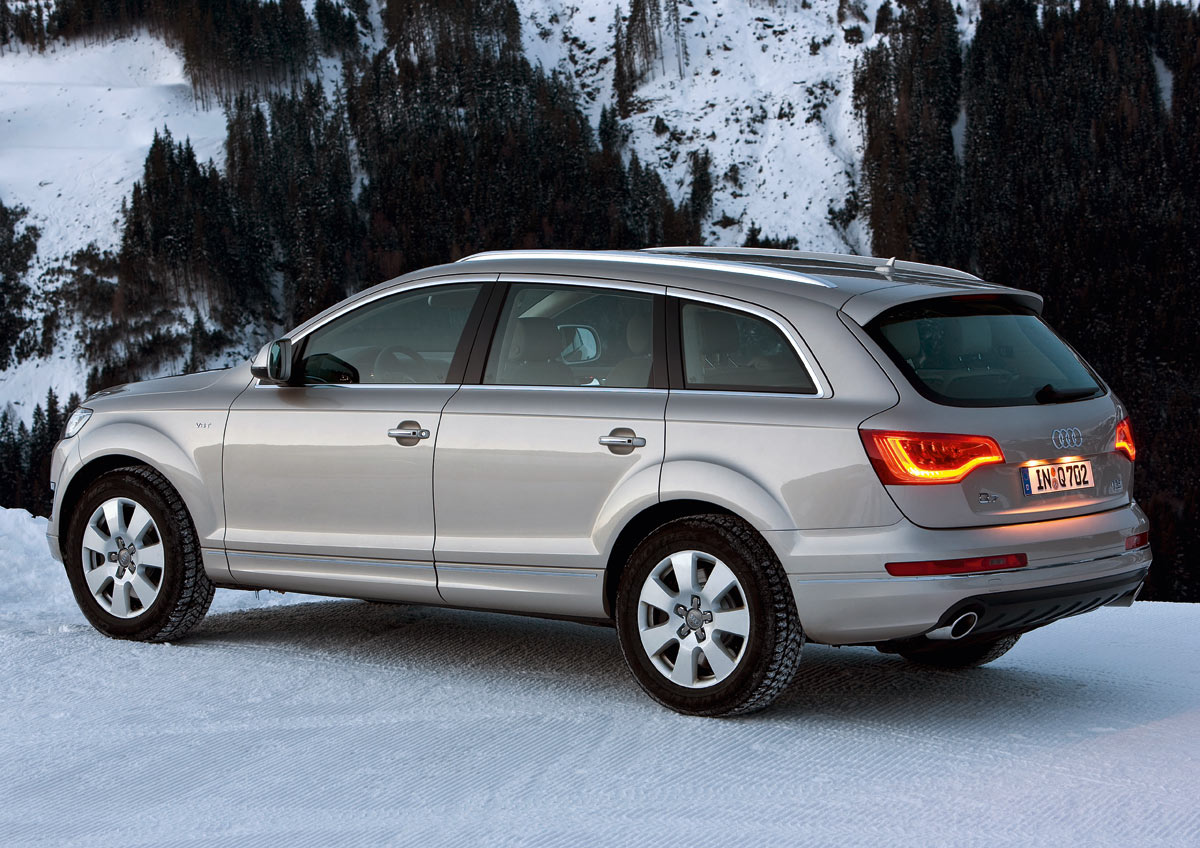 Ауди q7 2013 год