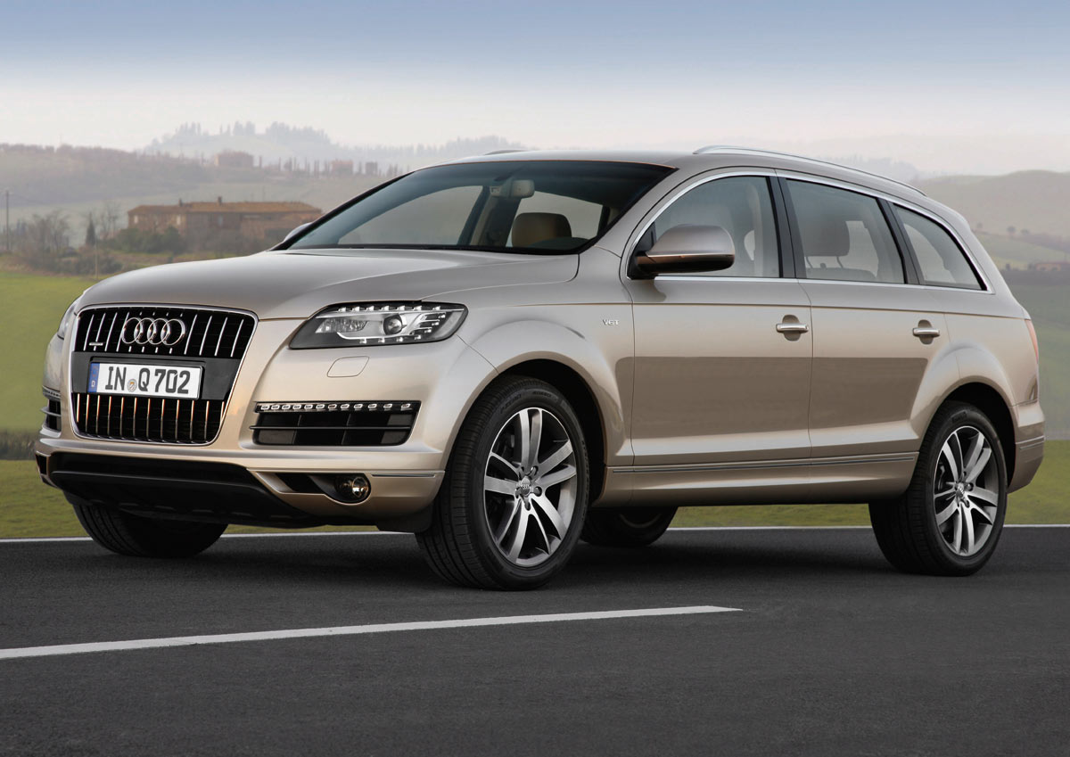 Ауди q7 2013 год