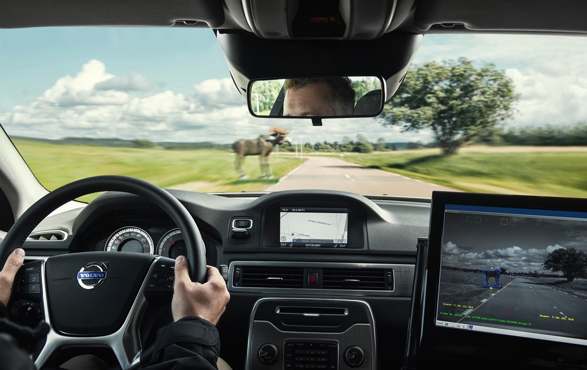 Connected safety volvo